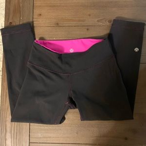 Lululemon reversible cropped Leggings size 4